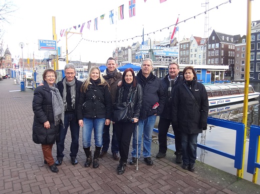 Holland 13 058